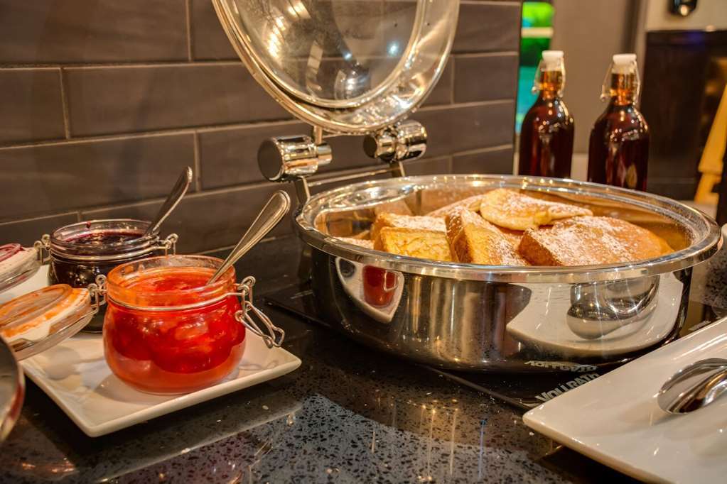 High Prairie Peavine Inn & Suites מסעדה תמונה