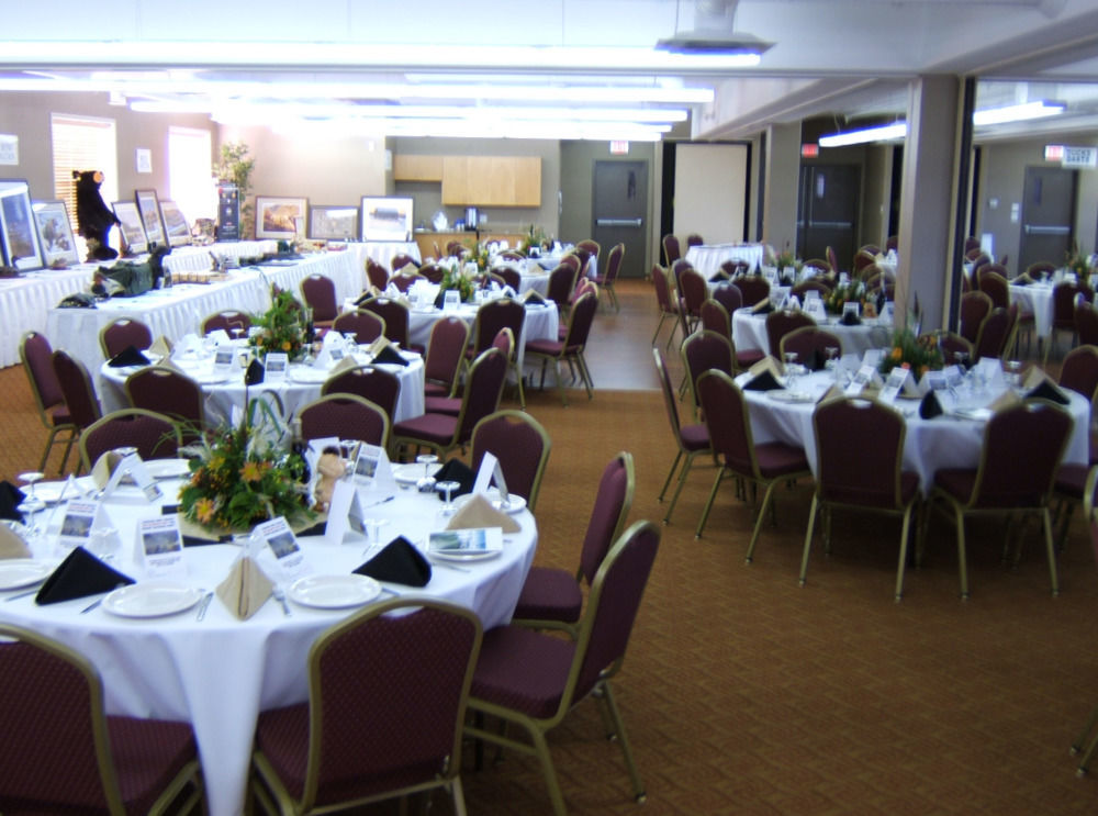 High Prairie Peavine Inn & Suites מראה חיצוני תמונה